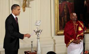 barack-obama-sri-sri-narayanachar-digalakote-2009-10-14-17-10-54 barack-obama-sri-sri-narayanachar-digalakote-2009-10-14-17-10-54
