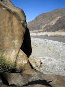 PAK-Petroglyphs-01