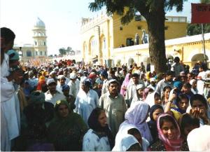 Nk4nankanacrowd500x363