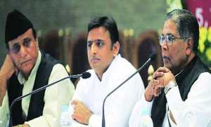 UP Cabinet minister Azam Khan (Deptt. of Minority Welfare), UP CM Akhilesh Yadav and Union Minority Affairs Minister K Rehman Khan, in Lucknow on Tuesday. Photo: Vishal Srivastav.
