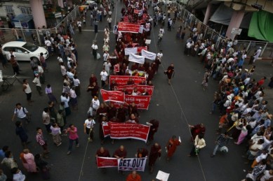 Buddhist monks and other people protest against a visit to Myanmar by a high-level delegation from the Organization of Islamic Cooperation (OIC). - Reuters pic, November 16, 2013.