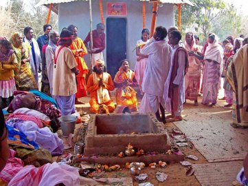 All took part in a very natural a devotional way of a Home coming marked with Fire sacrifice (Yanjna). 2000 participants took prasadam. Pic. One India.