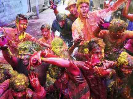 holi-celebration-in-lucknow-uttar-pradesh-54f862b01b457_exlst