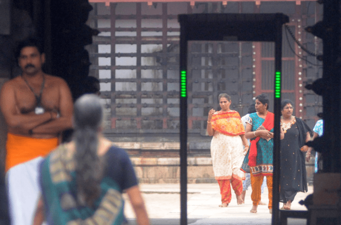 According to tradition at the temple in Thiruvanthapuram, women devotees have to wear a mundu (dhoti) over their waist if they are attired in salwars or churidars. Photo Courtesy: TOI.